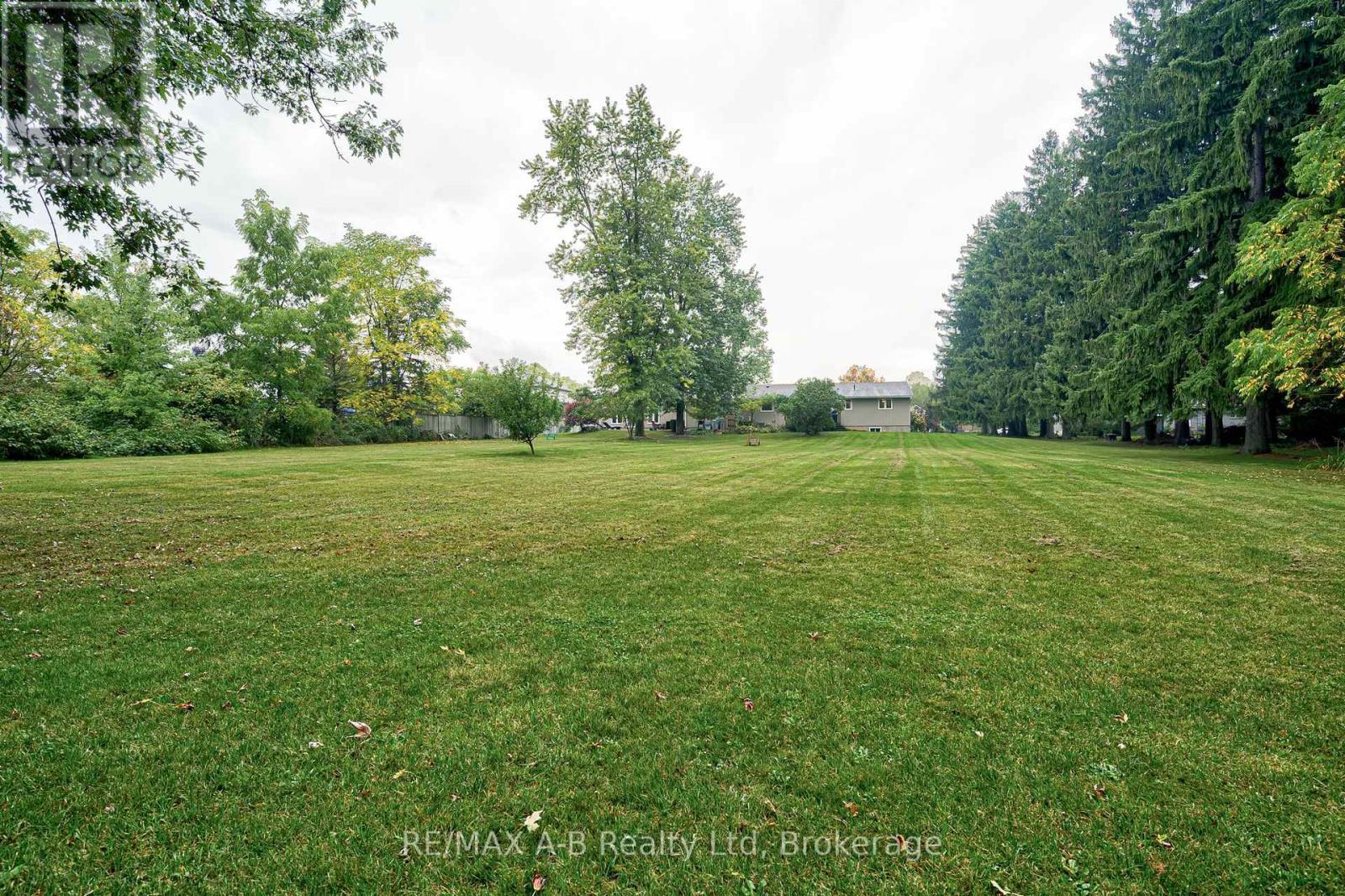 254 Boyce Street, Perth South, Ontario  N0K 1X0 - Photo 39 - X12428720