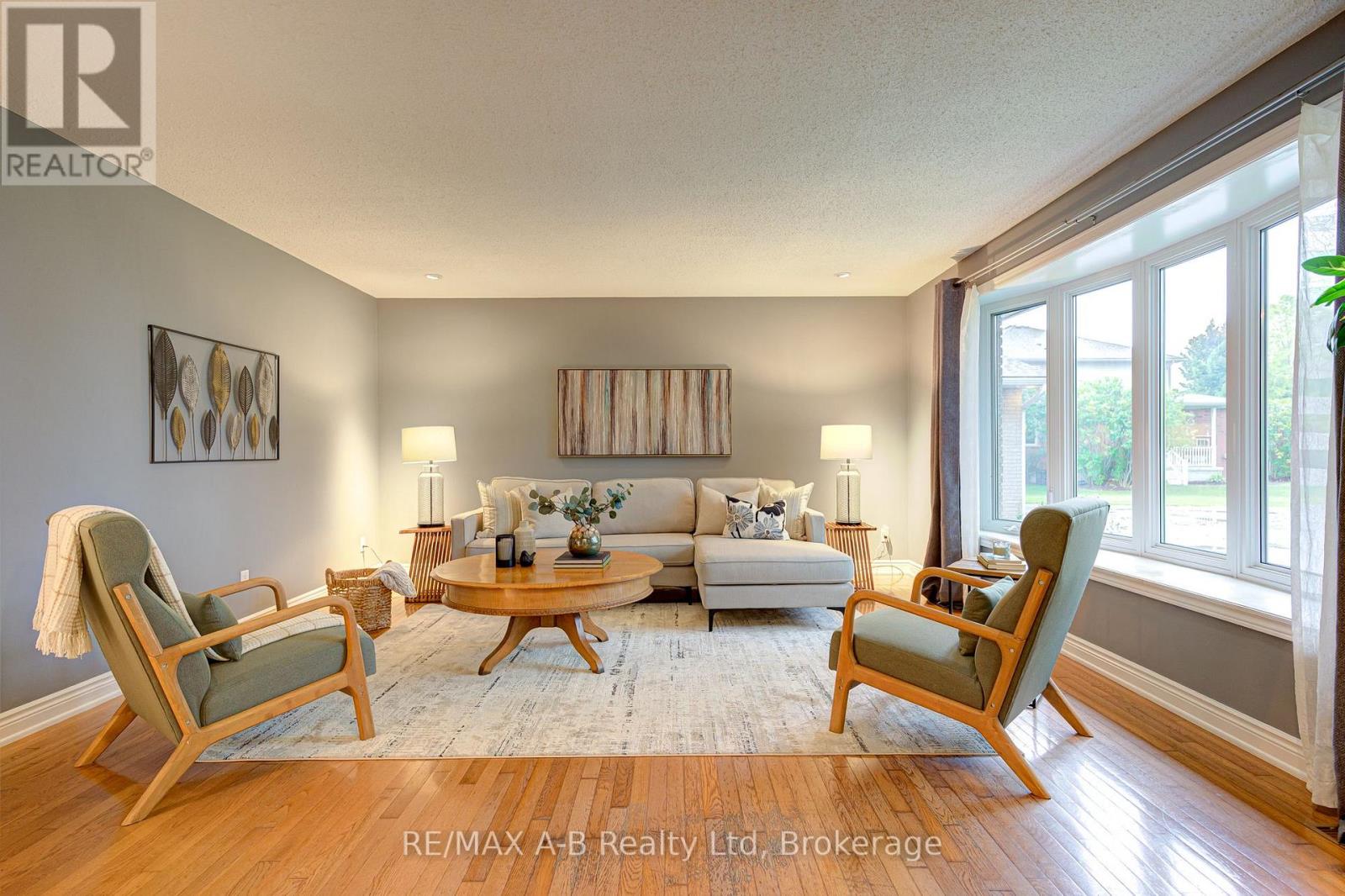 254 Boyce Street, Perth South, Ontario  N0K 1X0 - Photo 6 - X12428720