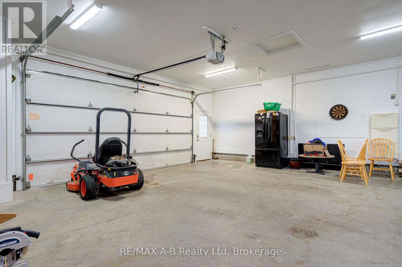 254 Boyce Street, Perth South, Ontario  N0K 1X0 - Photo 32 - X12428720