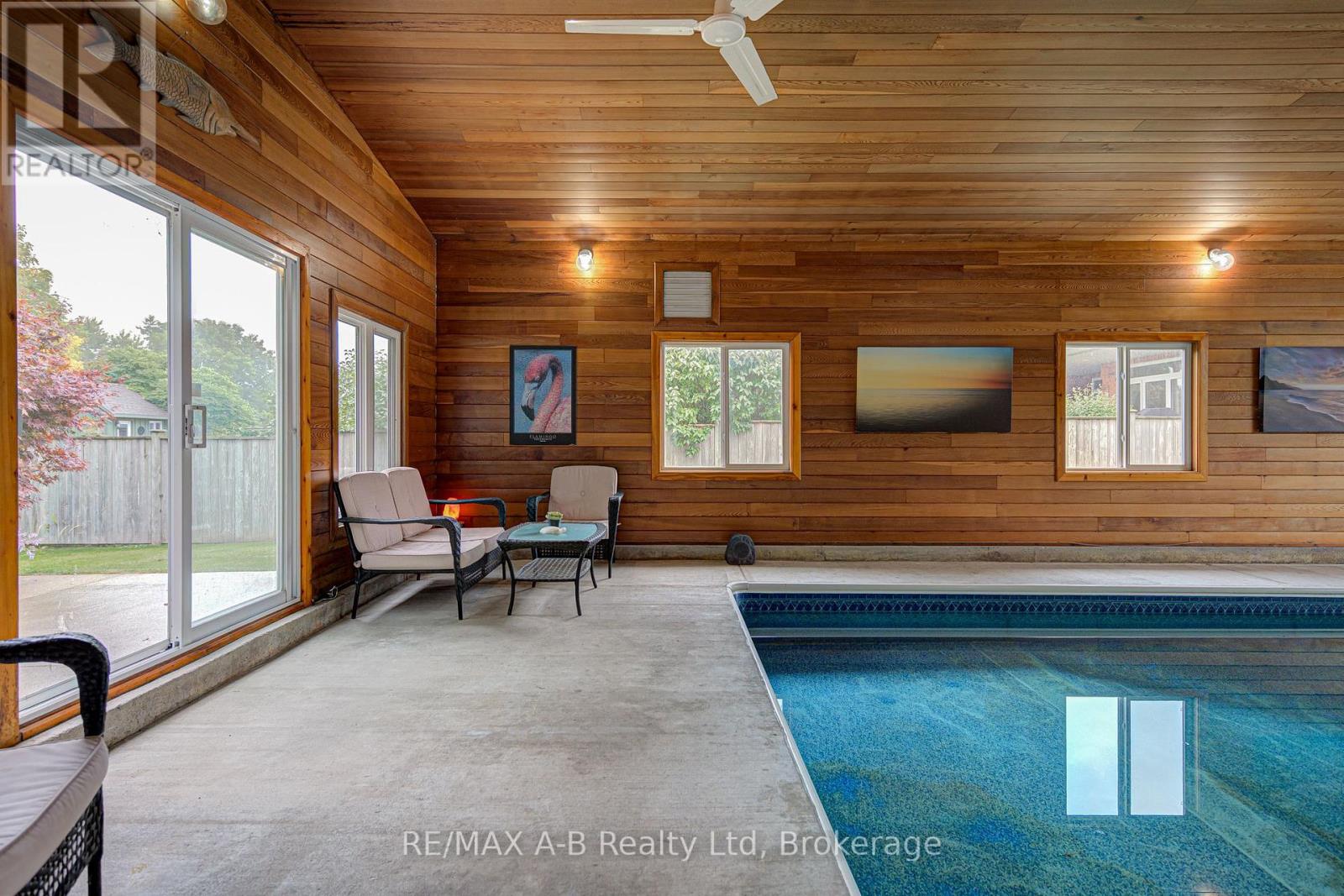 254 Boyce Street, Perth South, Ontario  N0K 1X0 - Photo 37 - X12428720