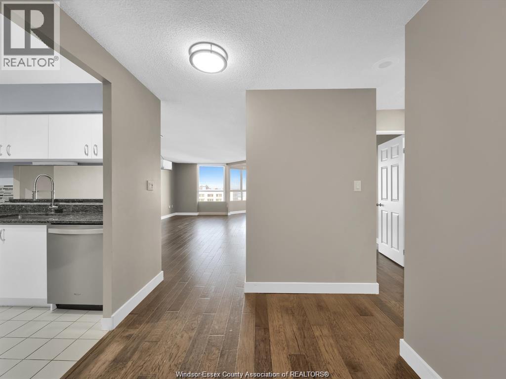 75 Riverside Drive Unit# 1210, Windsor, Ontario  N9A 7C4 - Photo 2 - 26000144