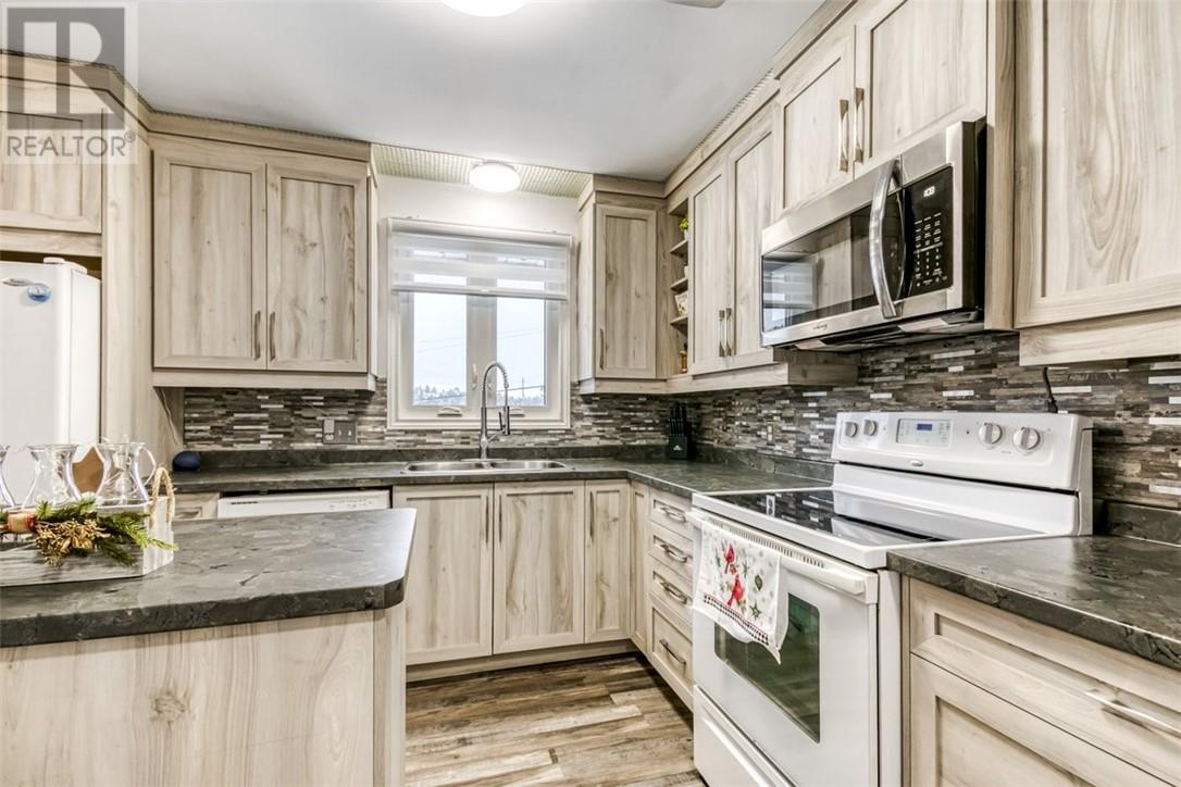 3694 Dill Lake Road, Greater Sudbury, Ontario  P3E 4N1 - Photo 11 - 2125979