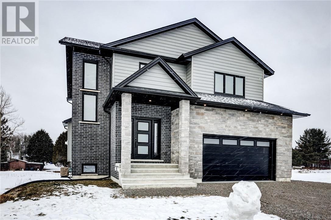 2963 Windstar Avenue, Chelmsford, Ontario  P0M 1L0 - Photo 2 - 2125981