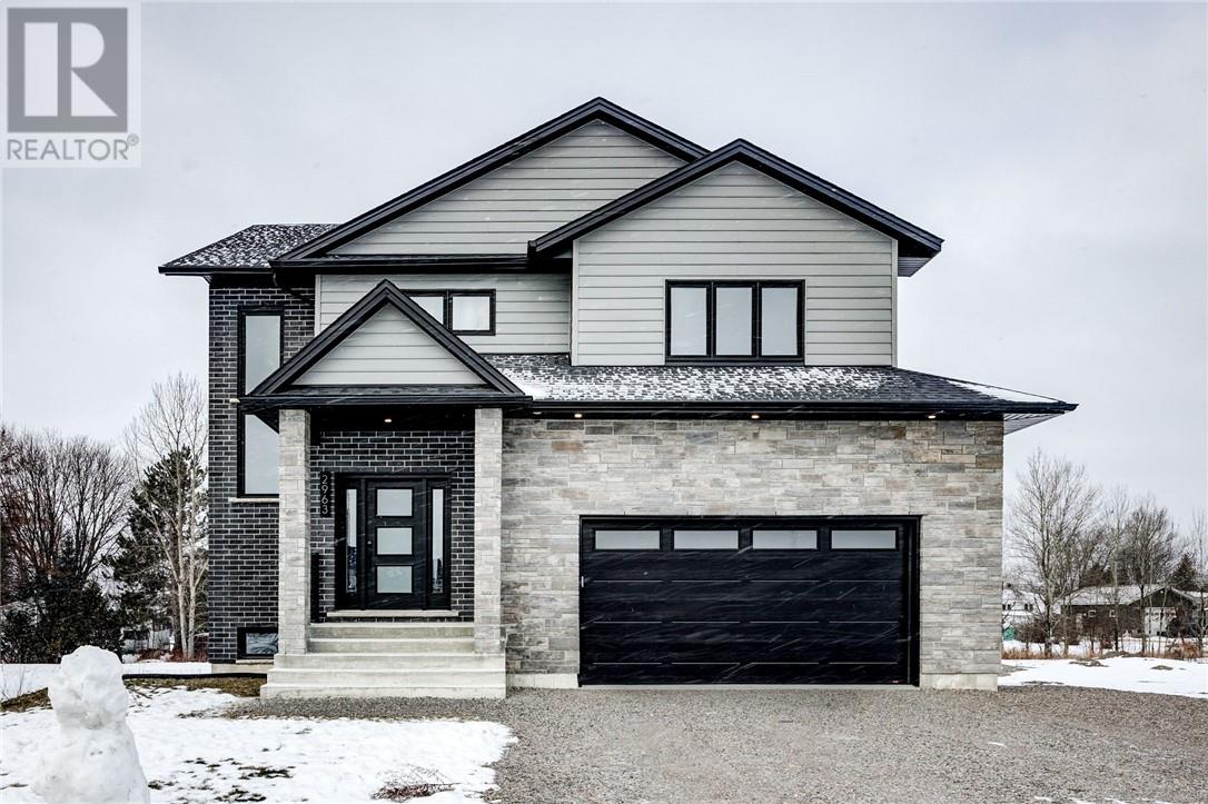 2963 Windstar Avenue, Chelmsford, Ontario  P0M 1L0 - Photo 1 - 2125981