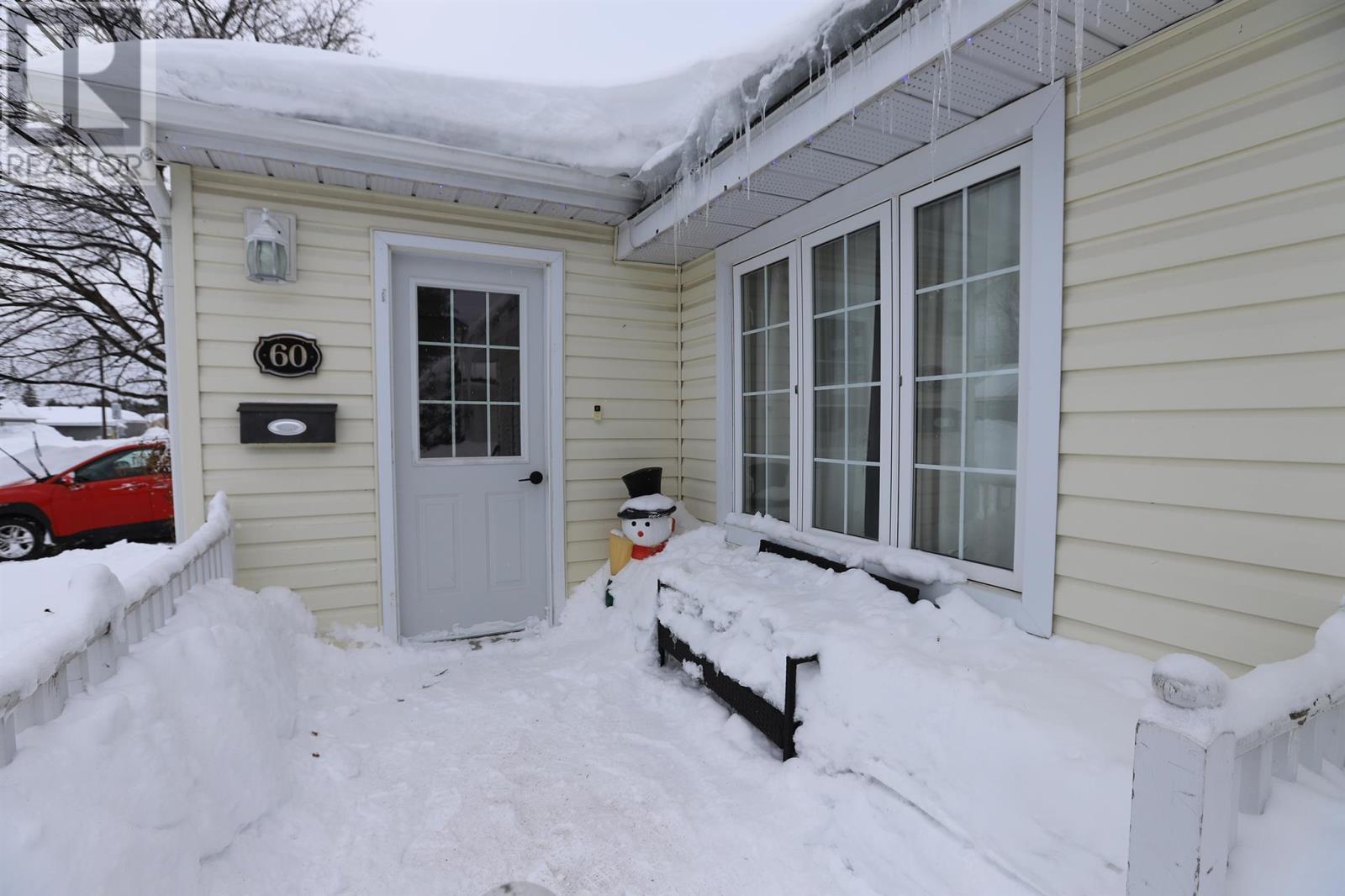 60 Curran Dr, Sault Ste. Marie, Ontario  P6B 1L1 - Photo 4 - SM260011