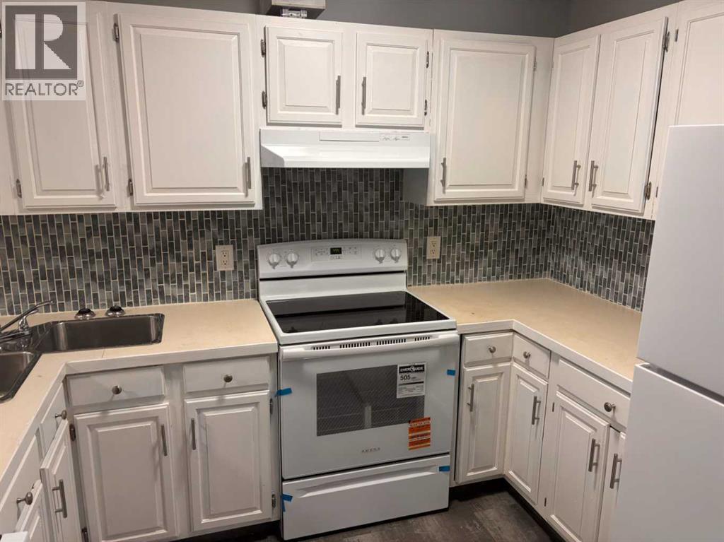 1108 10 Avenue N, Lethbridge, Alberta  T1H 1K1 - Photo 7 - A2271193