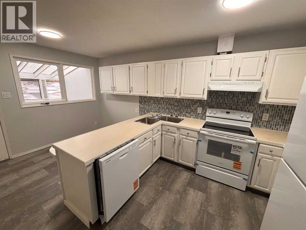 1108 10 Avenue N, Lethbridge, Alberta  T1H 1K1 - Photo 10 - A2271193