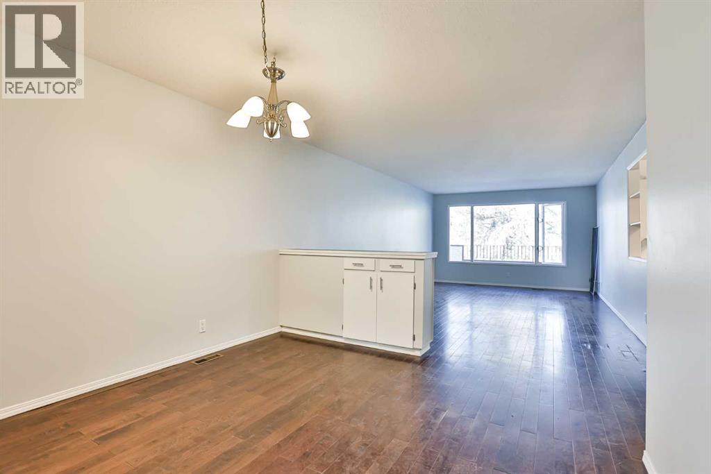 1108 10 Avenue N, Lethbridge, Alberta  T1H 1K1 - Photo 6 - A2271193