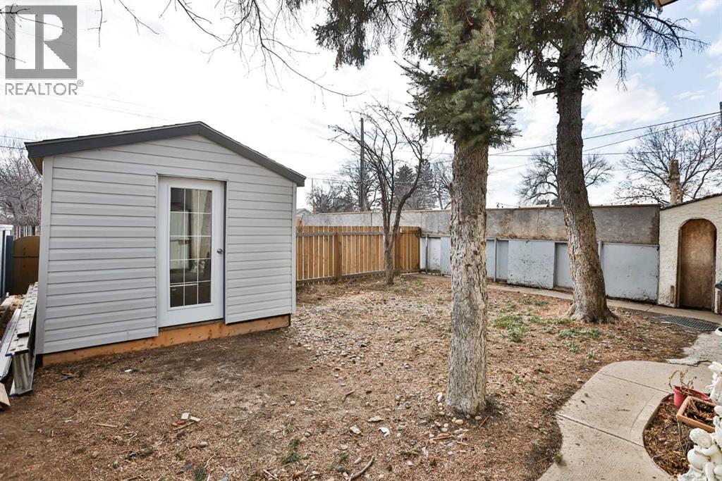 1108 10 Avenue N, Lethbridge, Alberta  T1H 1K1 - Photo 35 - A2271193