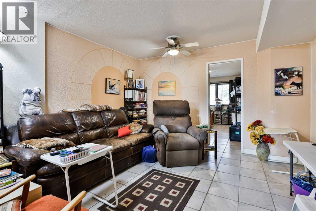 1108 10 Avenue N, Lethbridge, Alberta  T1H 1K1 - Photo 27 - A2271193