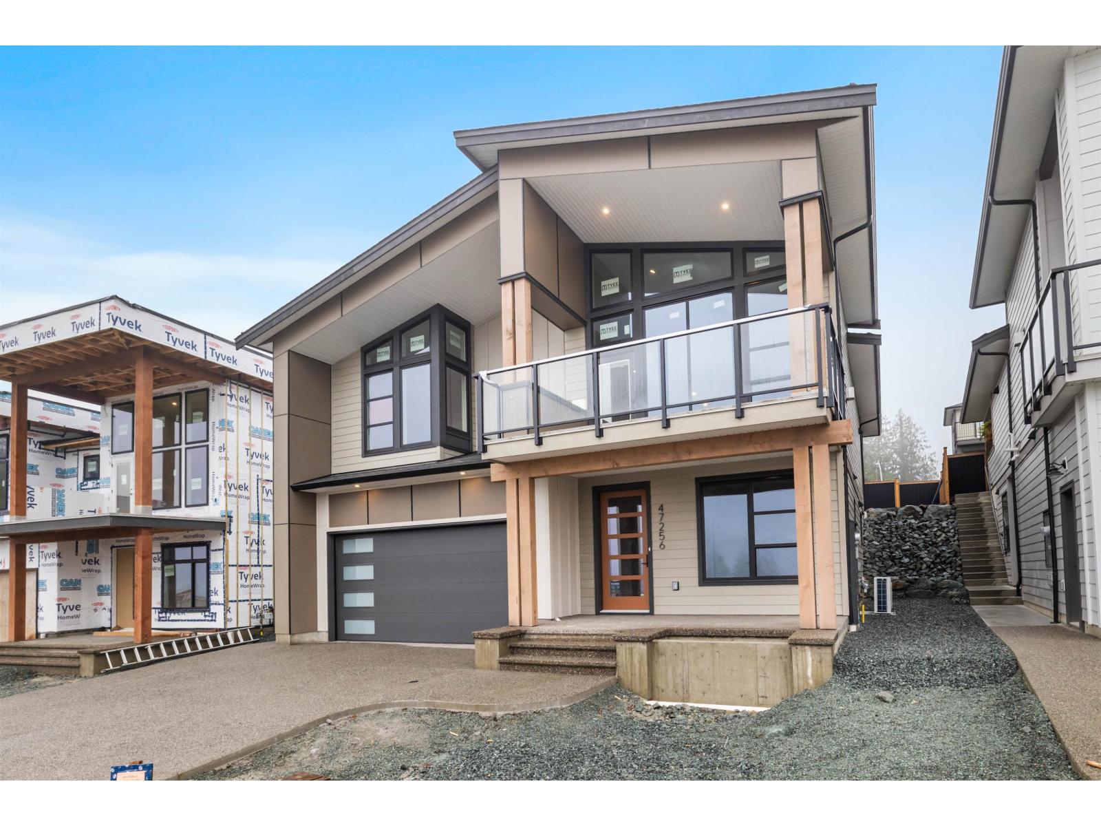 47256 Valerie Place, Little Mountain, Chilliwack, British Columbia  V2P 7W9 - Photo 2 - R3052361