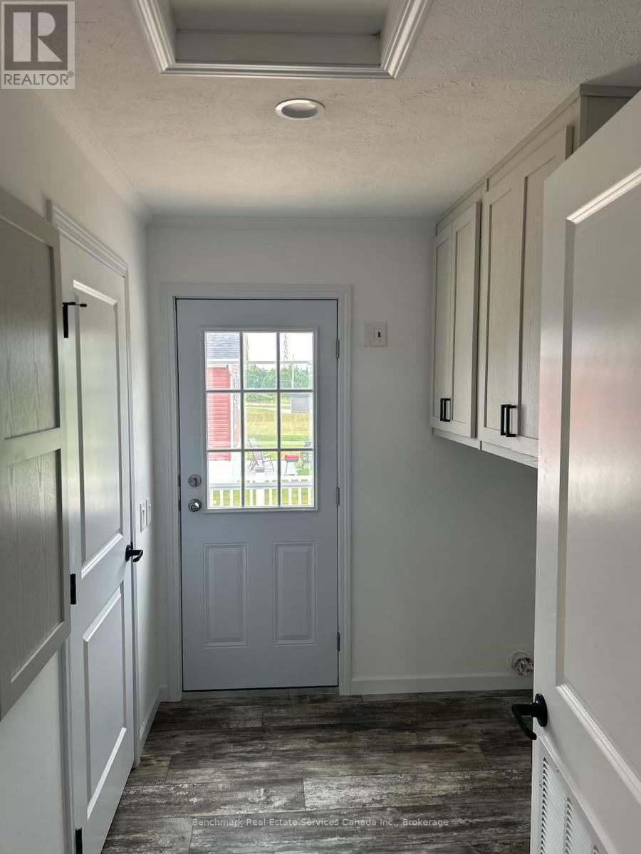 210 Spruce Drive, West Grey, Ontario N4N 3B8 - Photo 13 - X12662196