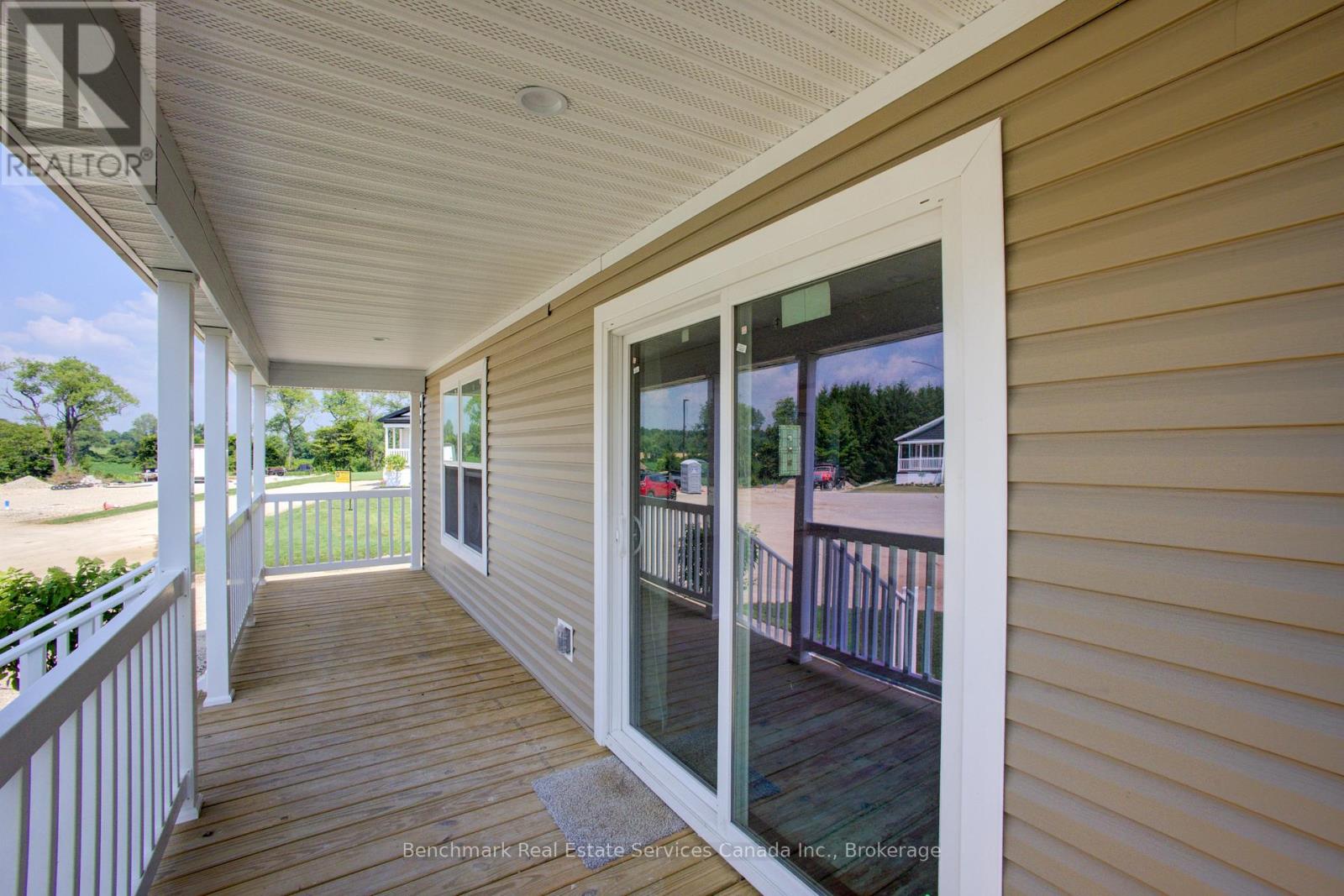 210 Spruce Drive, West Grey, Ontario N4N 3B8 - Photo 4 - X12662196