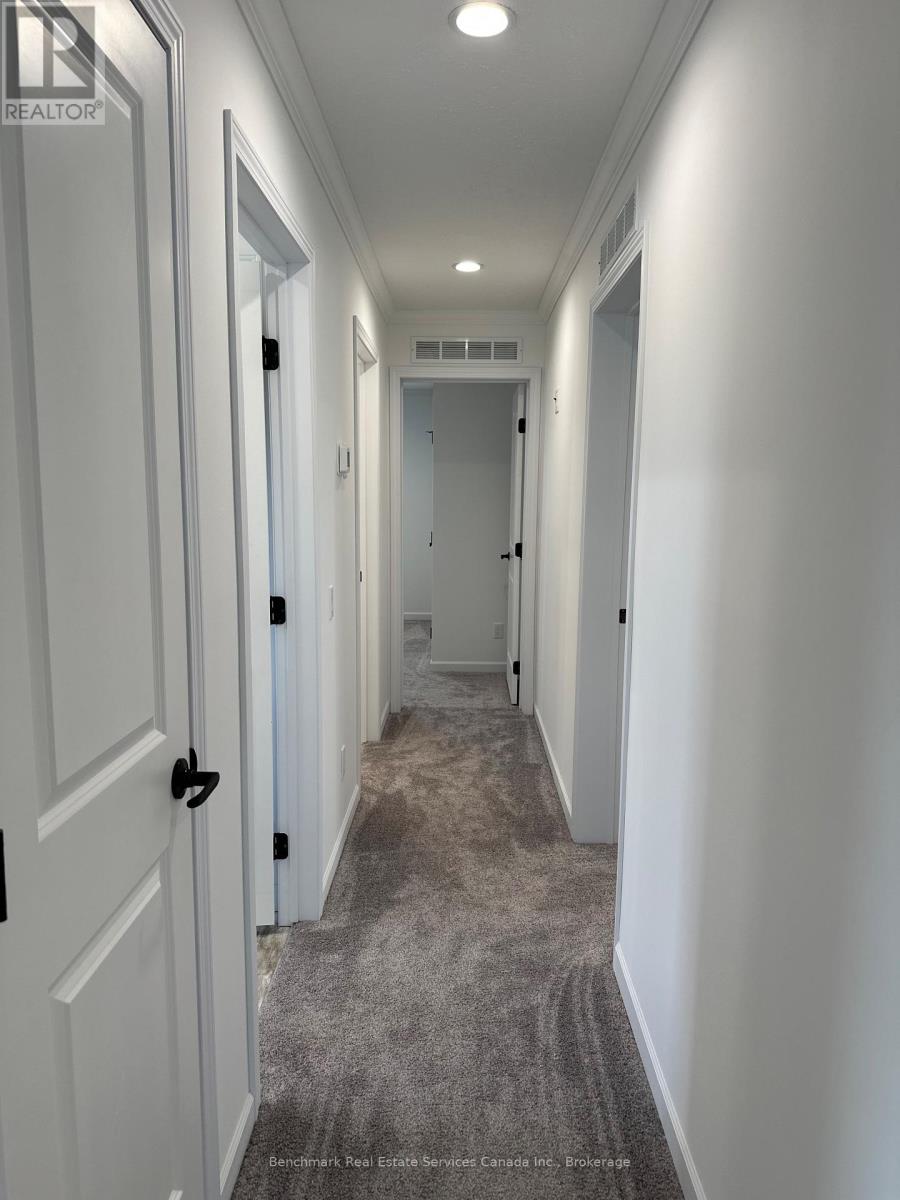 212 Spruce Drive, West Grey, Ontario N4N 3B8 - Photo 15 - X12662266