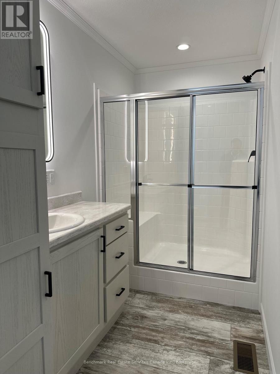 212 Spruce Drive, West Grey, Ontario N4N 3B8 - Photo 19 - X12662266