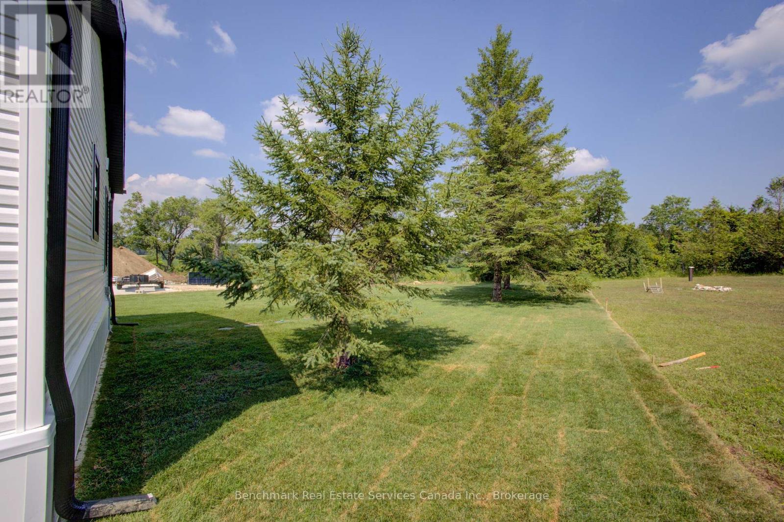 212 Spruce Drive, West Grey, Ontario N4N 3B8 - Photo 23 - X12662266