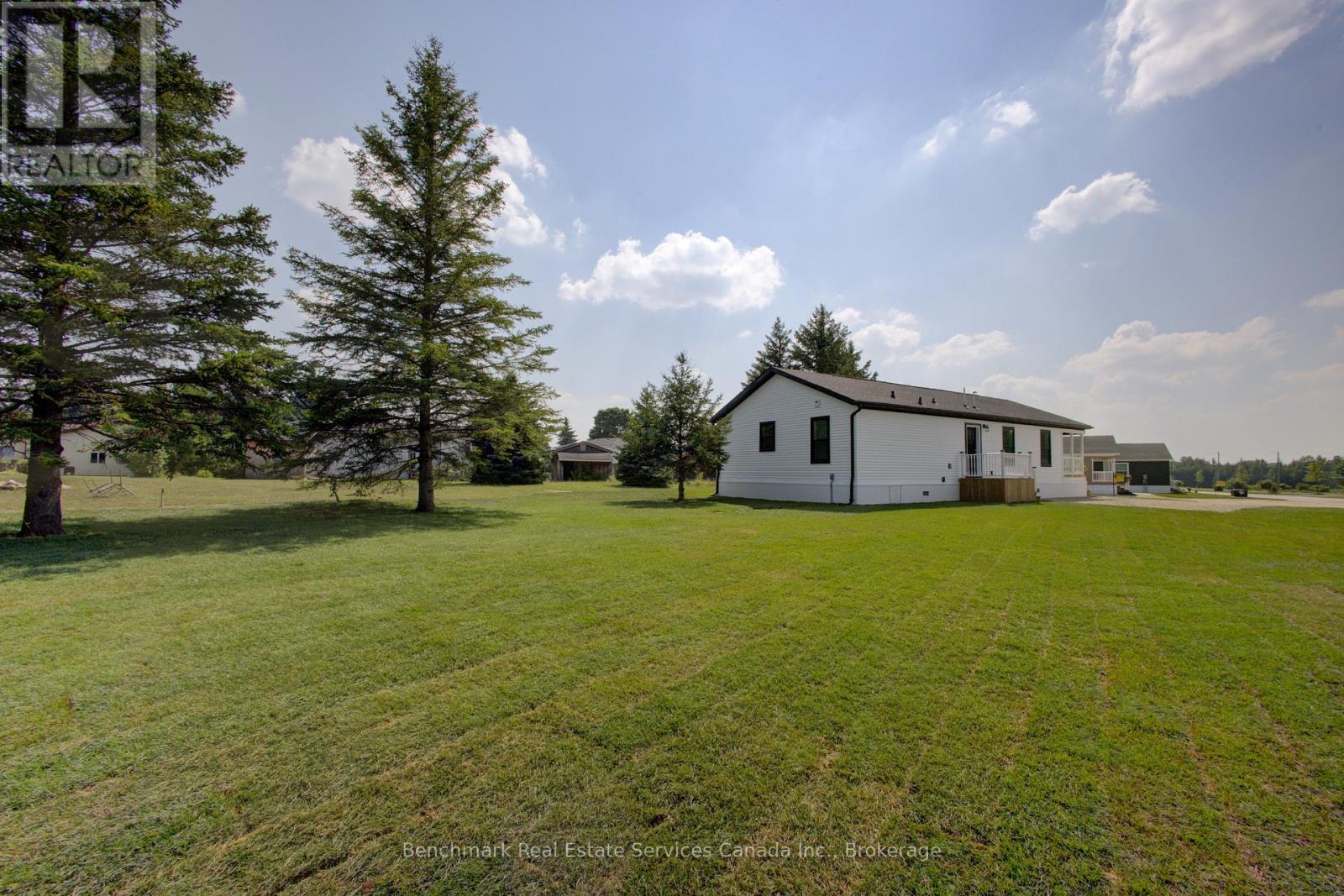 212 Spruce Drive, West Grey, Ontario N4N 3B8 - Photo 25 - X12662266