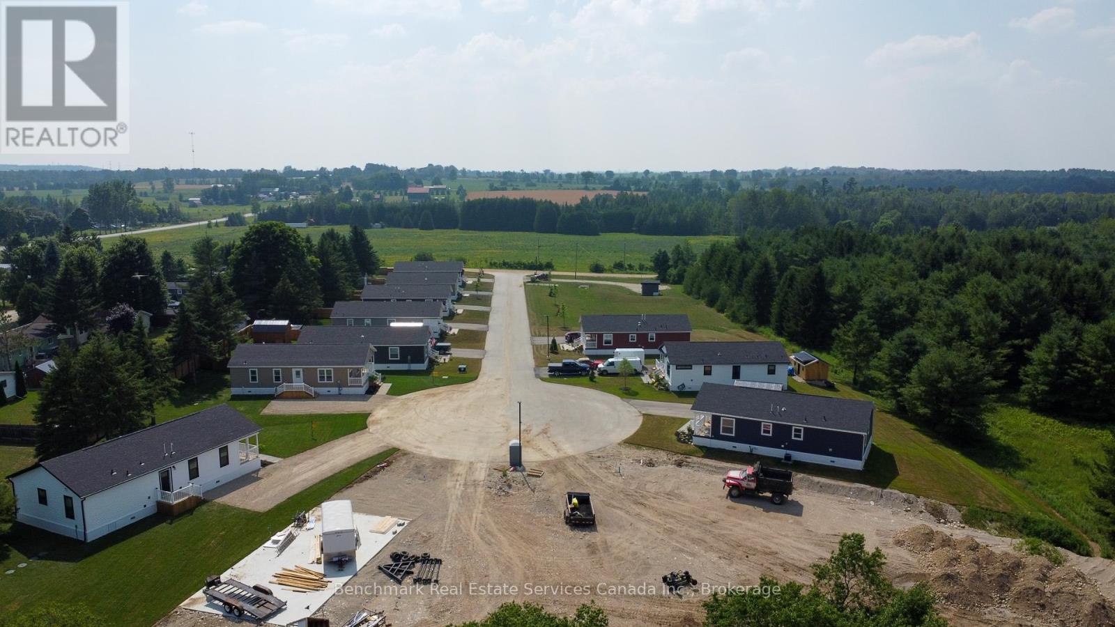 212 Spruce Drive, West Grey, Ontario N4N 3B8 - Photo 27 - X12662266