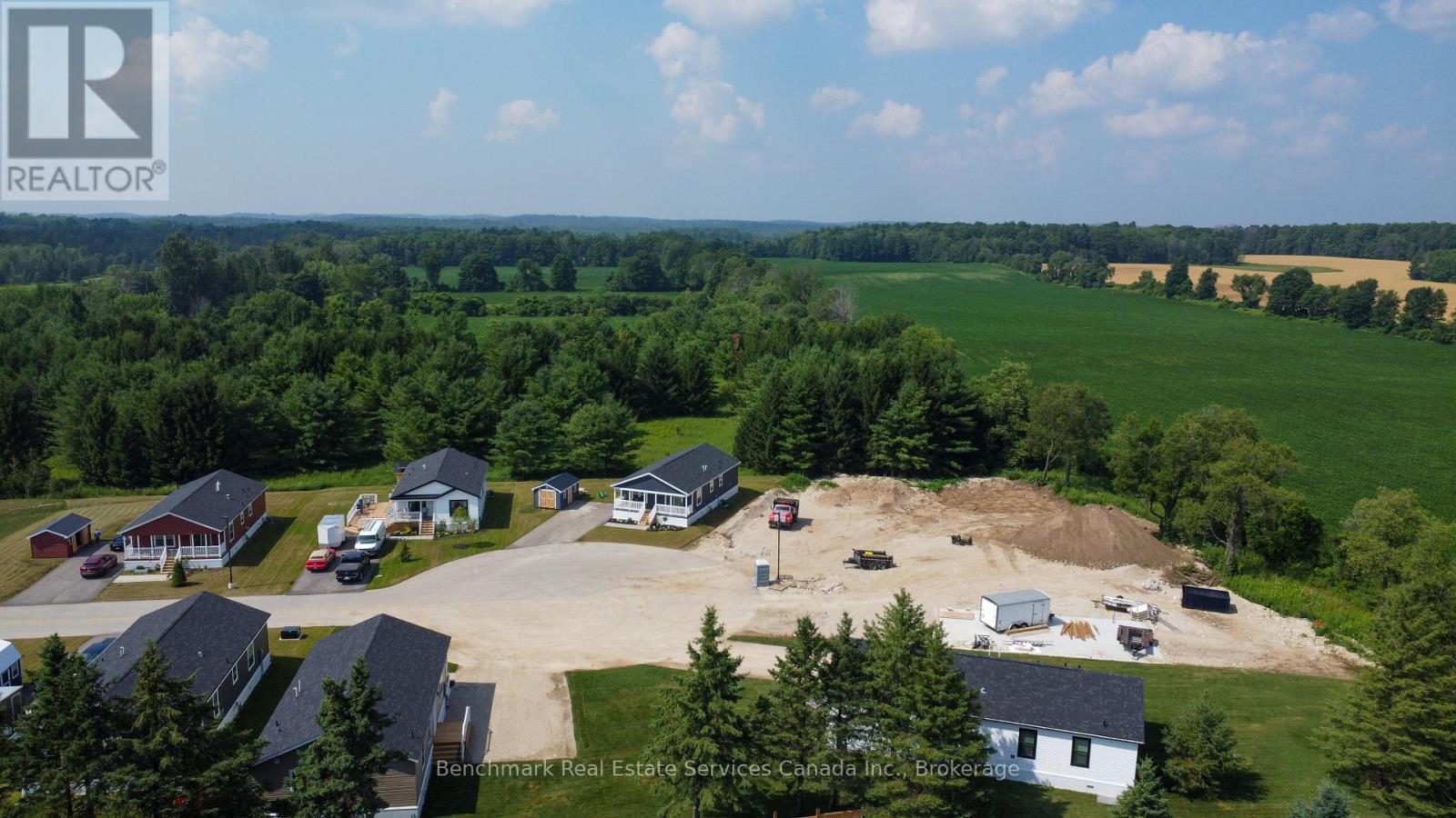 212 Spruce Drive, West Grey, Ontario N4N 3B8 - Photo 28 - X12662266