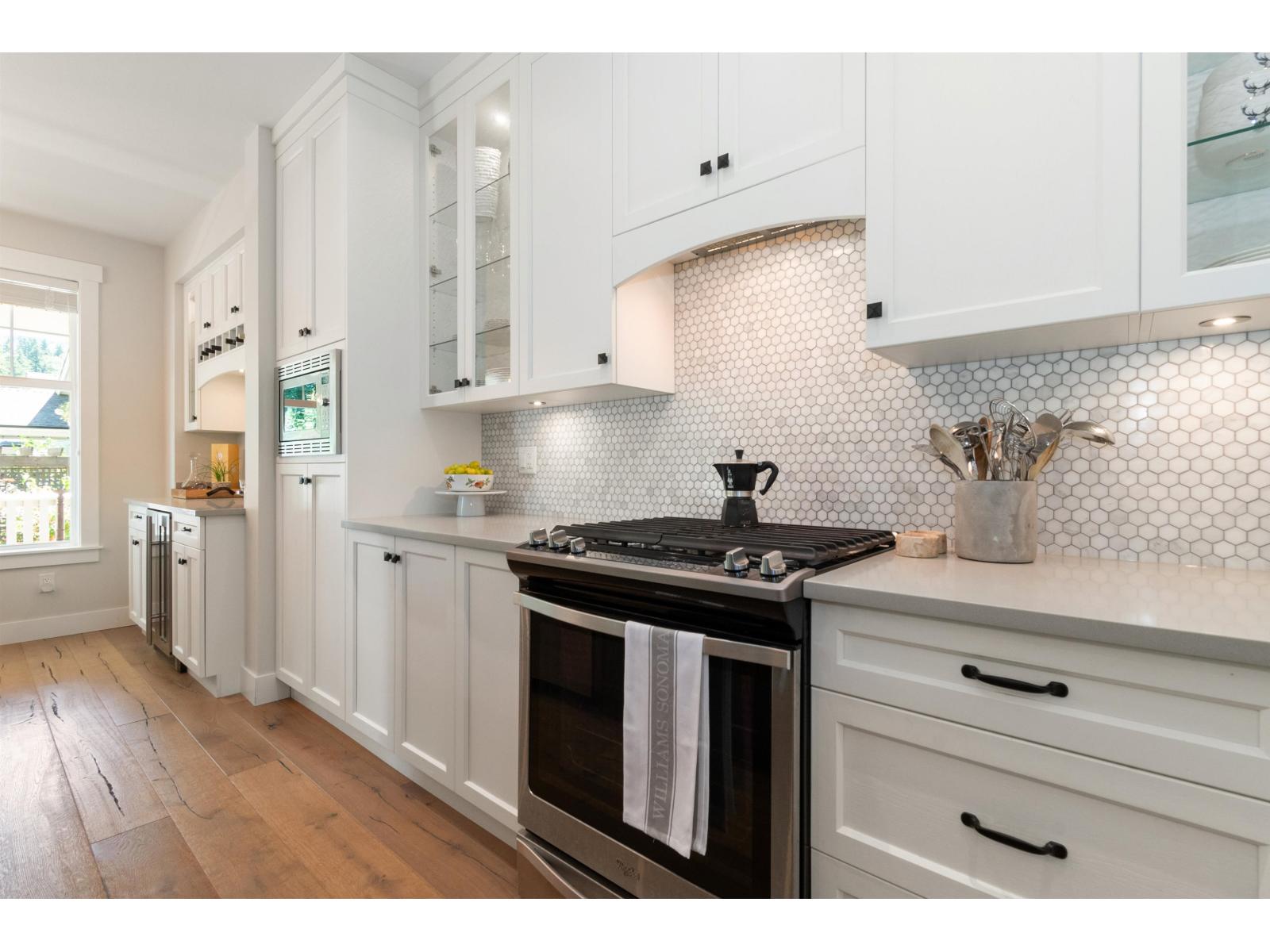 43331 Creekside Circle, Cultus Lake South, Lindell Beach, British Columbia  V2R 0Z4 - Photo 12 - R3075689