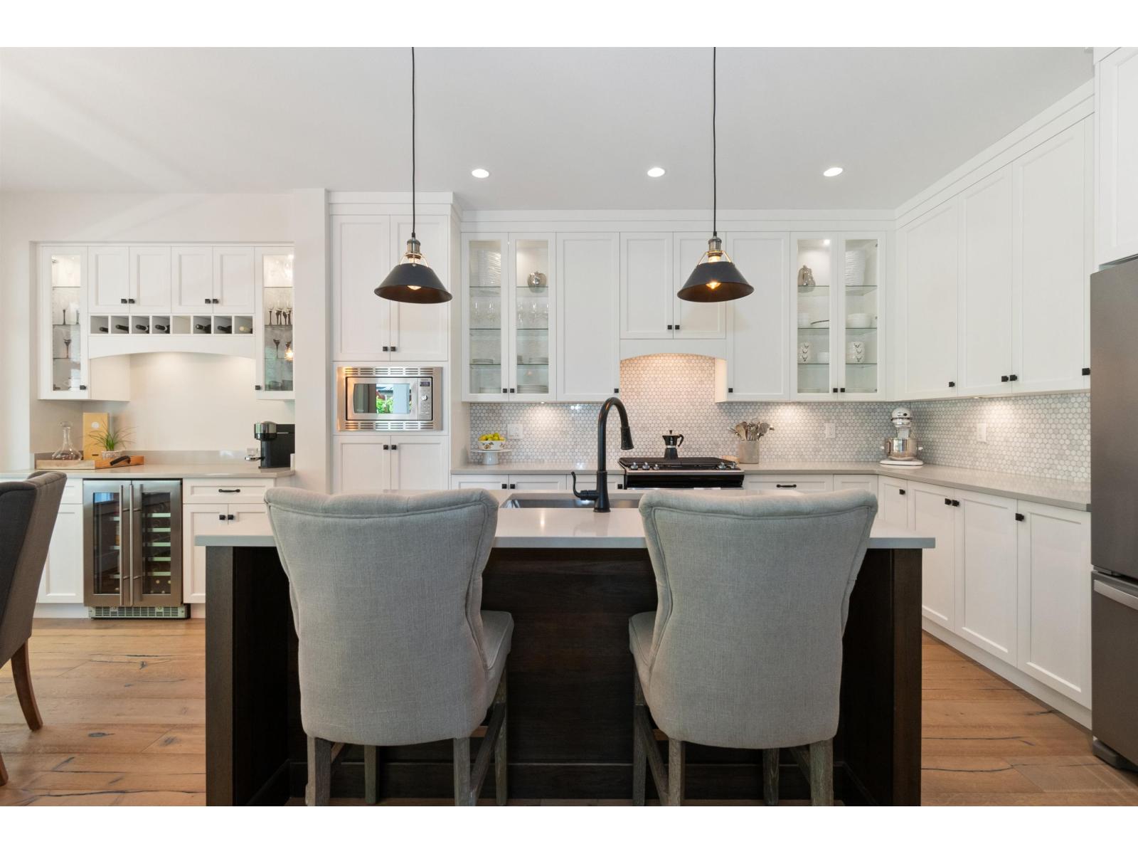 43331 Creekside Circle, Cultus Lake South, Lindell Beach, British Columbia  V2R 0Z4 - Photo 10 - R3075689