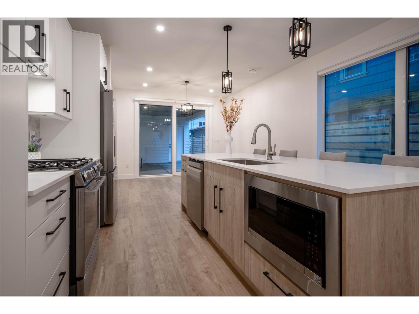 2231 Richter Street, Kelowna, British Columbia  V1Y 2N9 - Photo 16 - 10368720