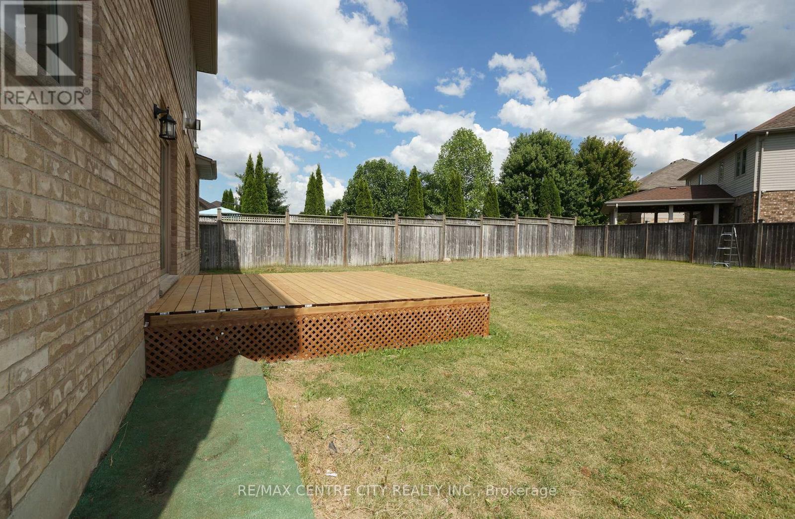 2024 Pennyroyal Street, London North, Ontario  N5X 0E5 - Photo 36 - X12662182