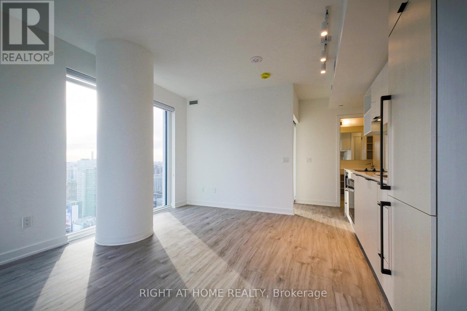 1716 - 8 Wellesley Street W, Toronto, Ontario  M4Y 0J5 - Photo 17 - C12506926