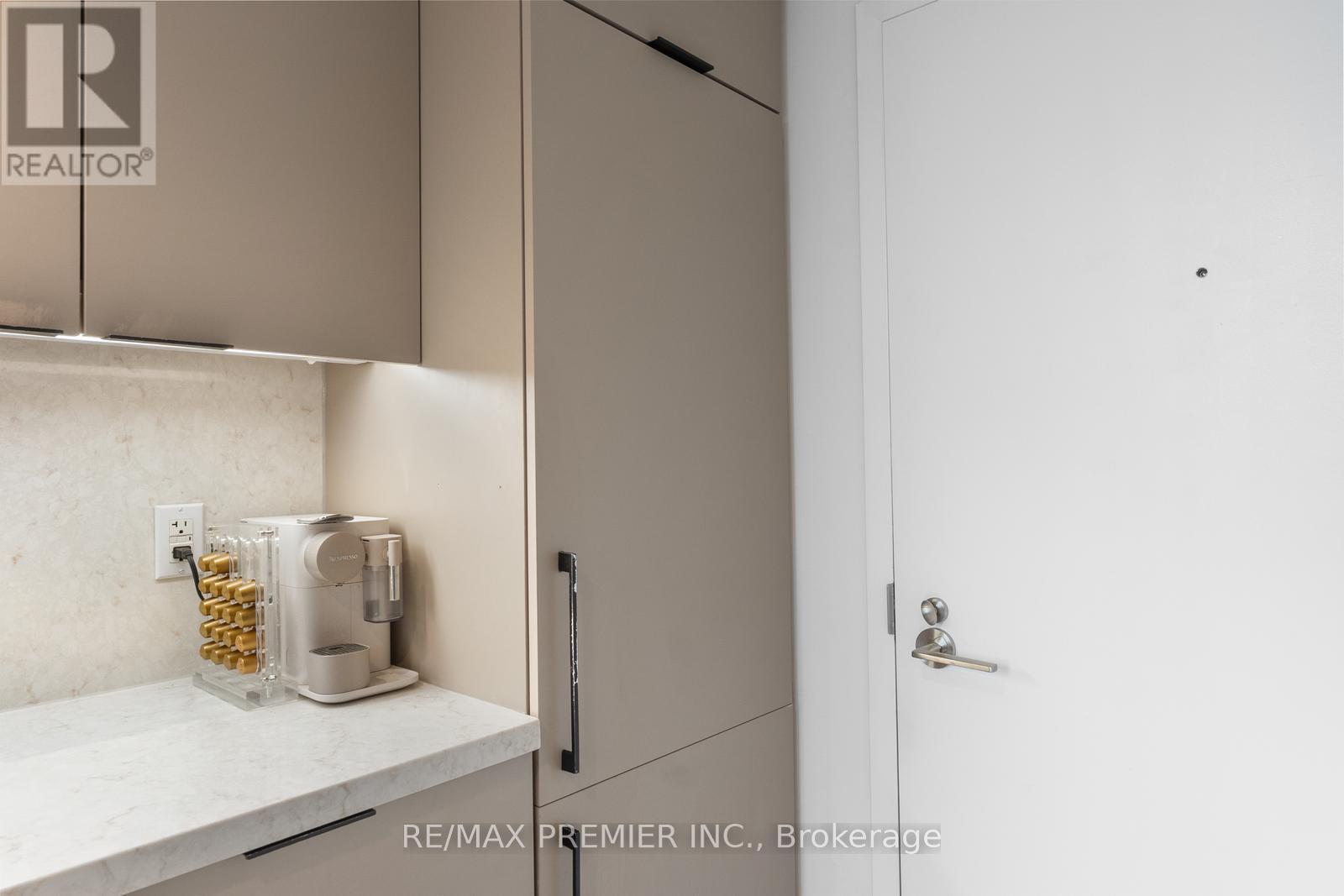 301 - 5 Hanna Avenue, Toronto, Ontario  M6K 1W8 - Photo 11 - C12585722