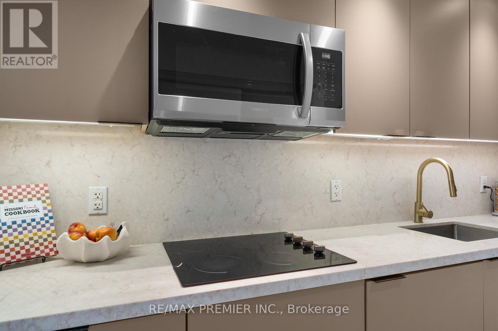 301 - 5 Hanna Avenue, Toronto, Ontario  M6K 1W8 - Photo 10 - C12585722