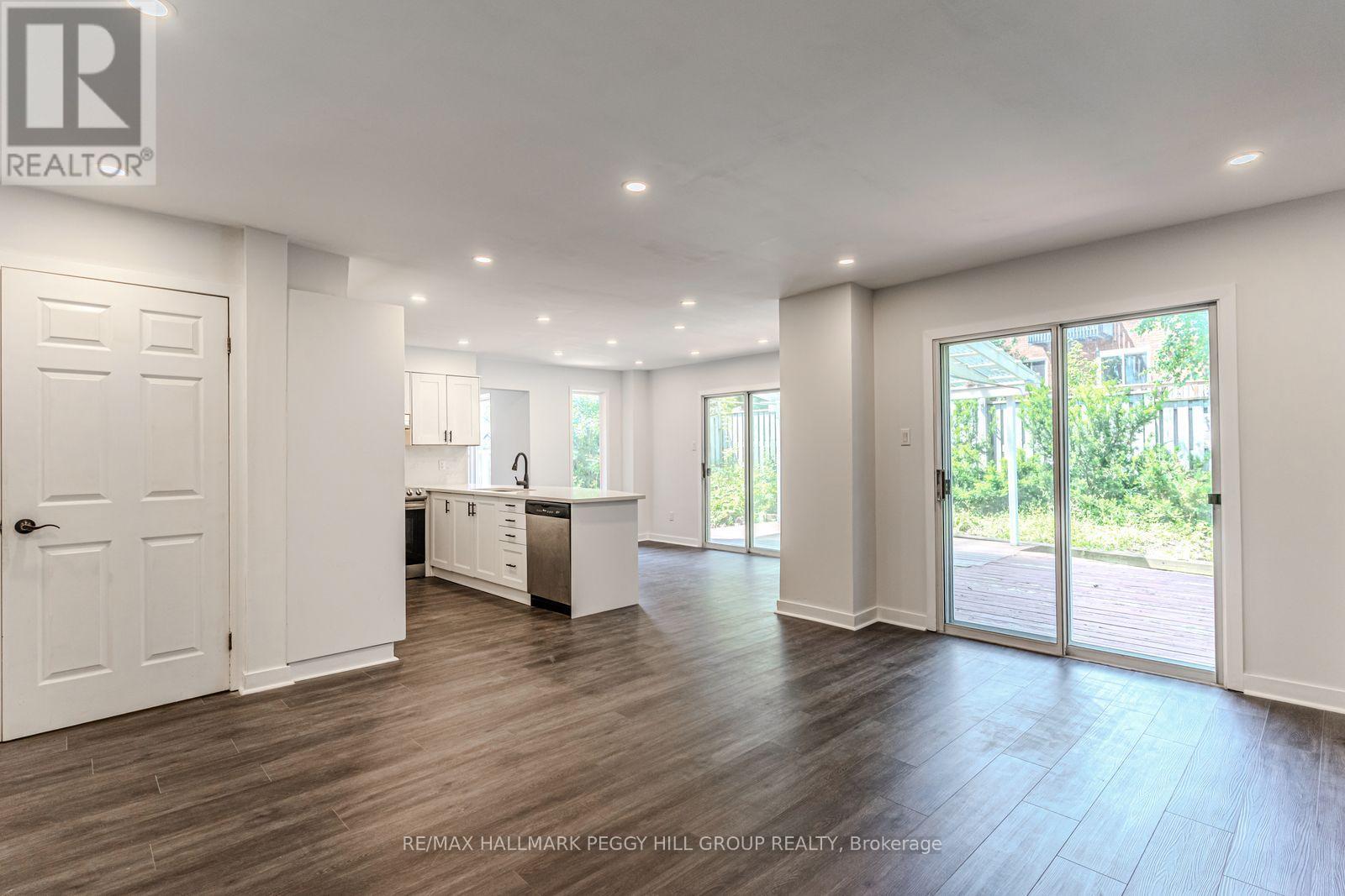 21 Autumn Lane, Barrie, Ontario  L4N 6G8 - Photo 4 - S12479944