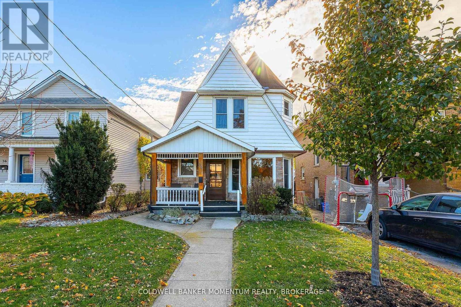 34 Almond Street, St. Catharines, Ontario  L2T 1E9 - Photo 1 - X12662220