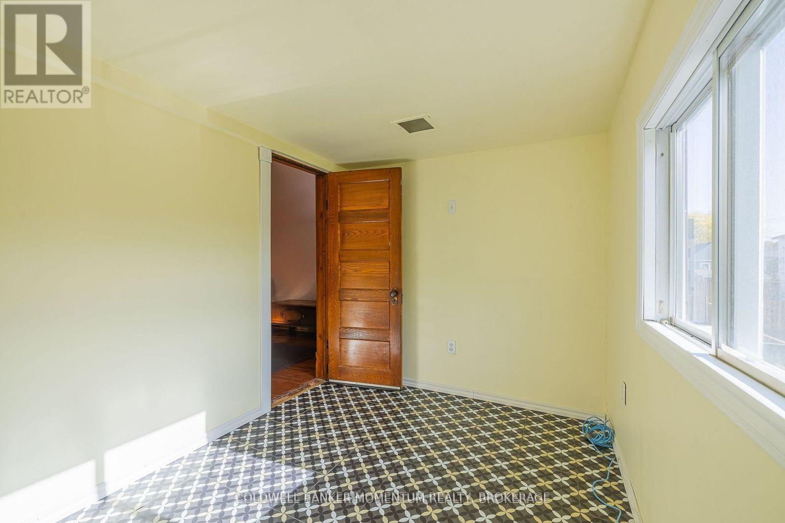 34 Almond Street, St. Catharines, Ontario  L2T 1E9 - Photo 32 - X12662220