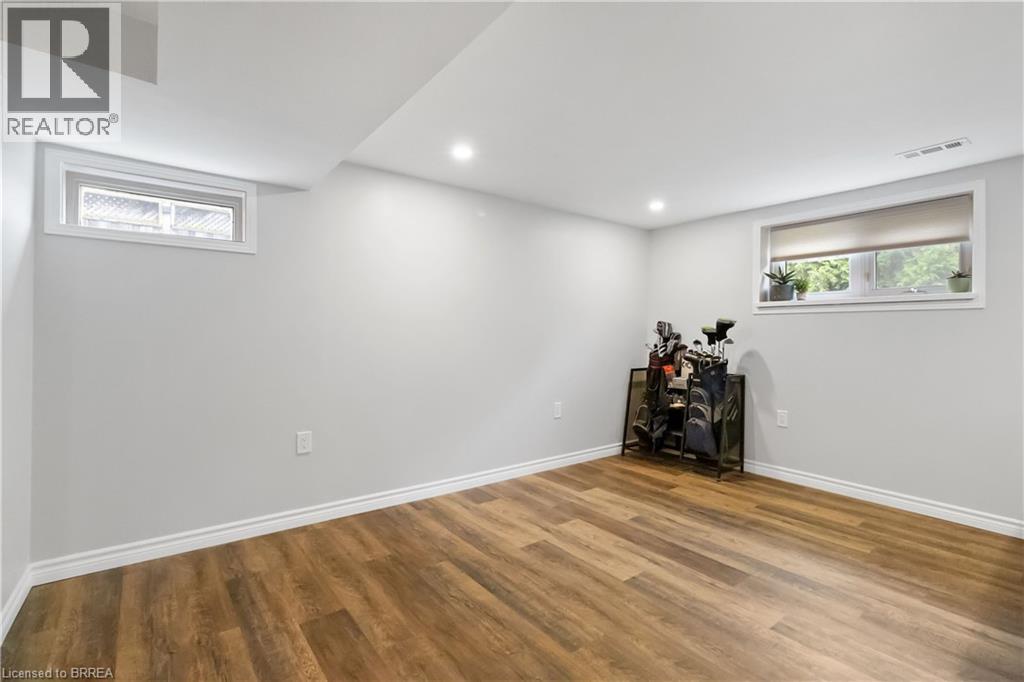 8 Sandy Row, Brantford, Ontario  N3T 5Z4 - Photo 32 - 40795713