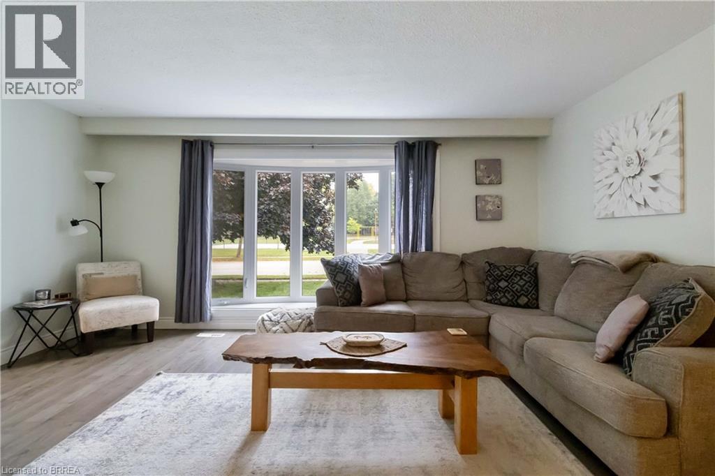 8 Sandy Row, Brantford, Ontario  N3T 5Z4 - Photo 4 - 40795713