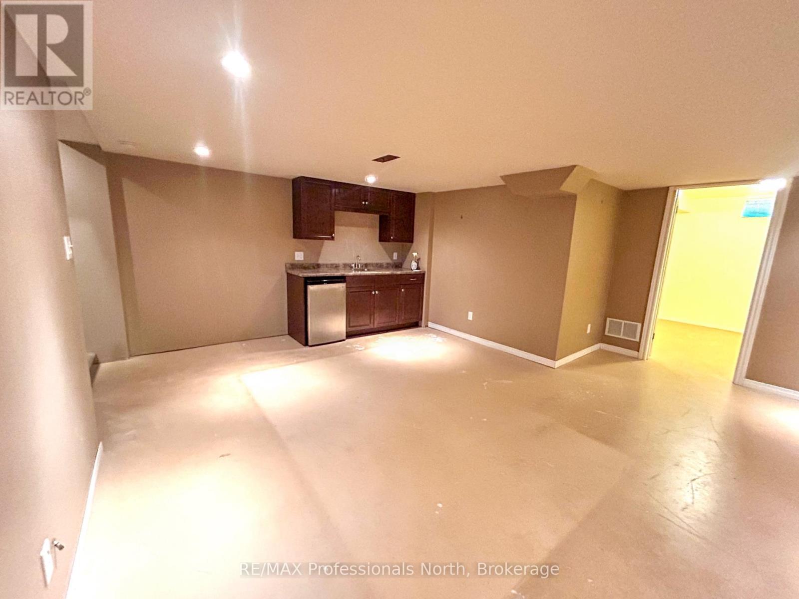 1406 Hancox Court, Peterborough (Monaghan Ward 2), Ontario  K9K 2M2 - Photo 30 - X12464794