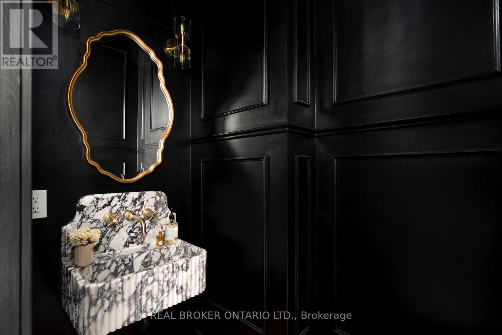 256 Major Street, Toronto, Ontario  M5S 2L6 - Photo 10 - C12662154