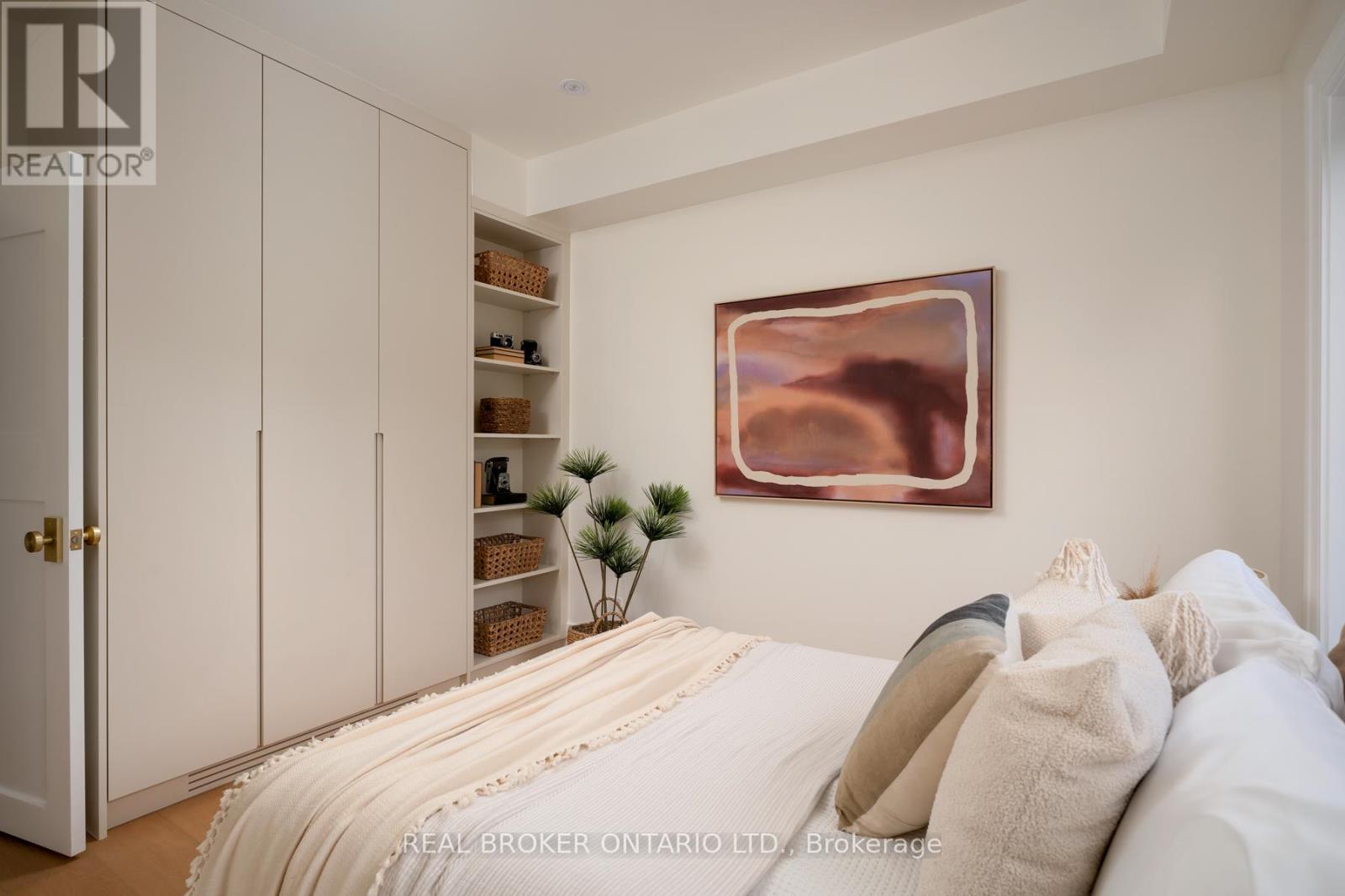 256 Major Street, Toronto, Ontario  M5S 2L6 - Photo 21 - C12662154