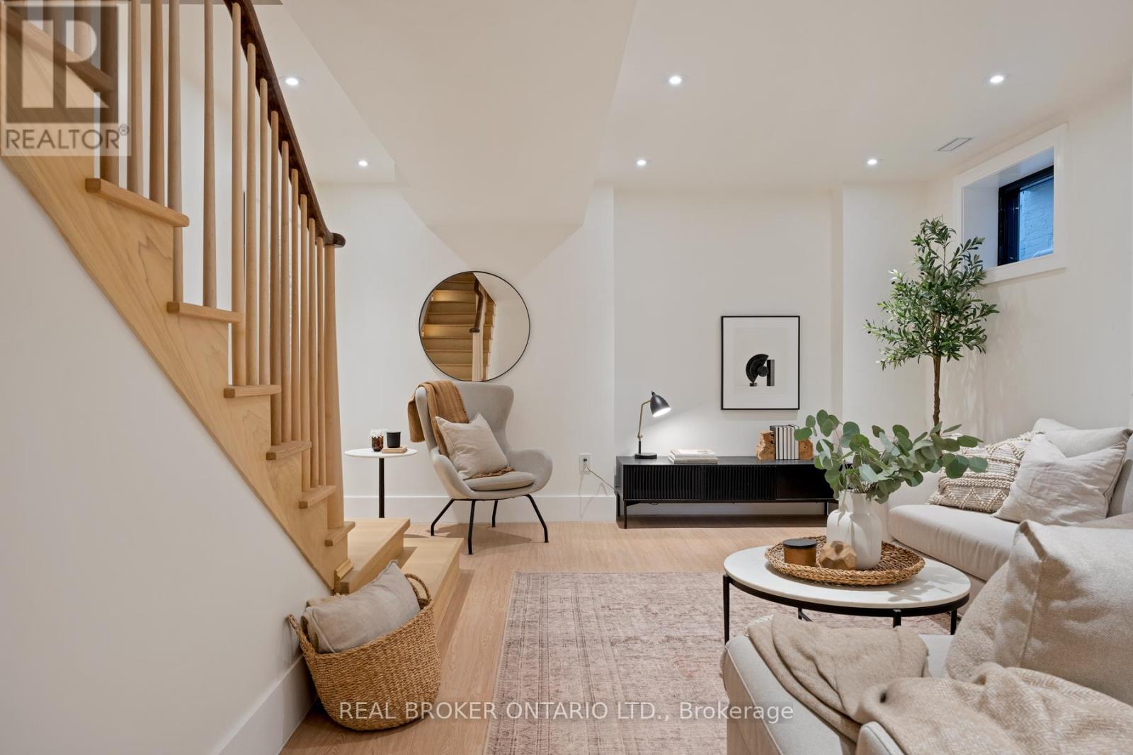 256 Major Street, Toronto, Ontario  M5S 2L6 - Photo 31 - C12662154