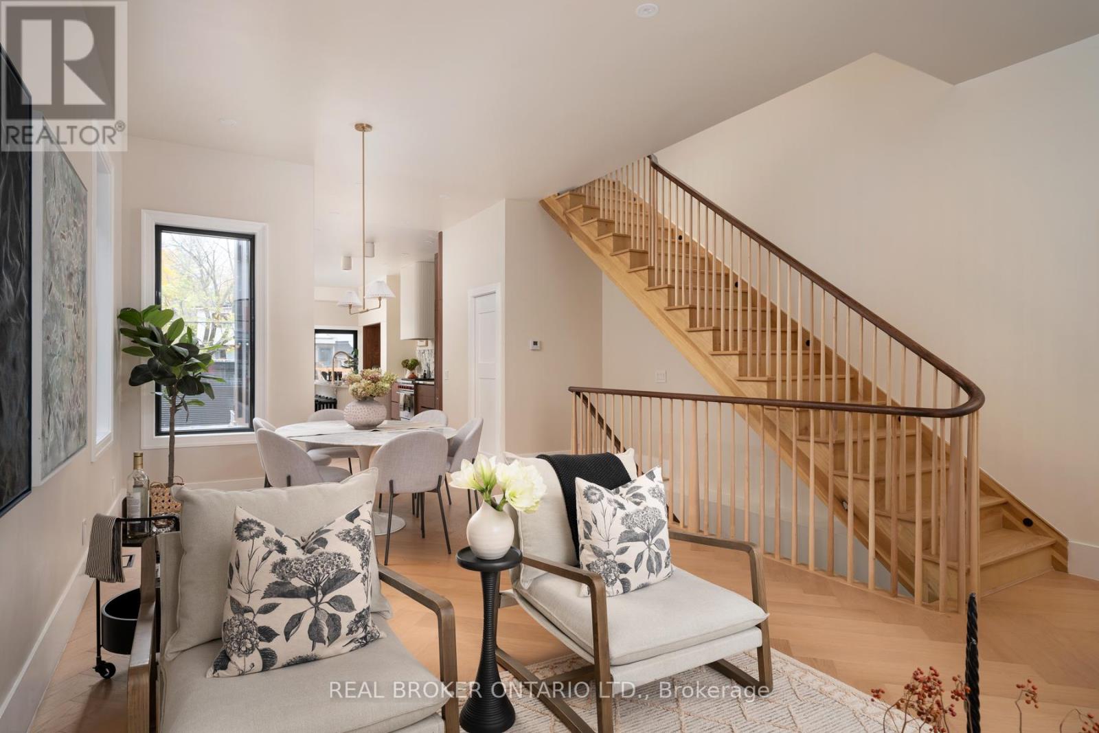 256 Major Street, Toronto, Ontario  M5S 2L6 - Photo 8 - C12662154