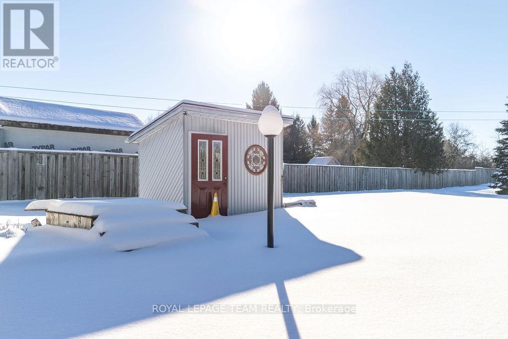 591 Bellamy Road, Mcnab/braeside, Ontario  K0A 2X0 - Photo 35 - X12662236