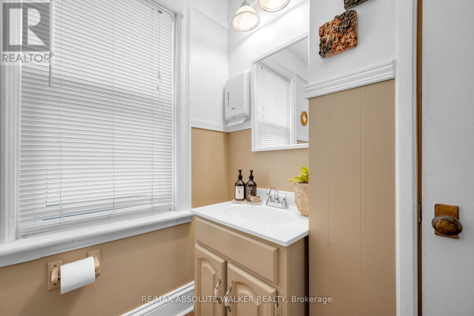 383 Danforth Avenue, Ottawa, Ontario  K2A 0E1 - Photo 29 - X12392298