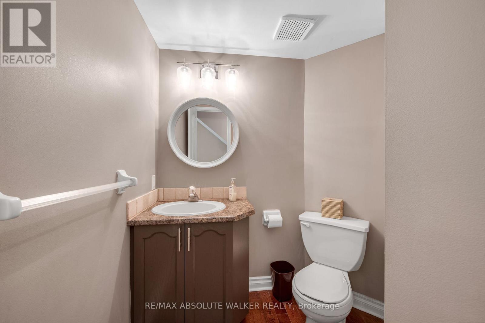 1647 Locksley Lane, Ottawa, Ontario  K1J 1B6 - Photo 13 - X12436931