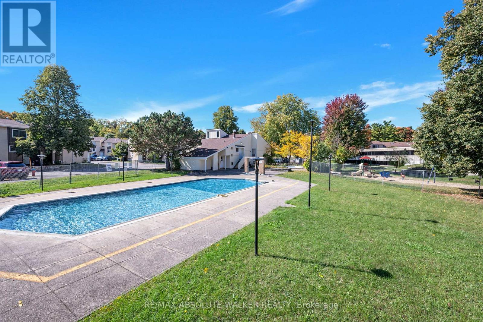 1647 Locksley Lane, Ottawa, Ontario  K1J 1B6 - Photo 20 - X12436931