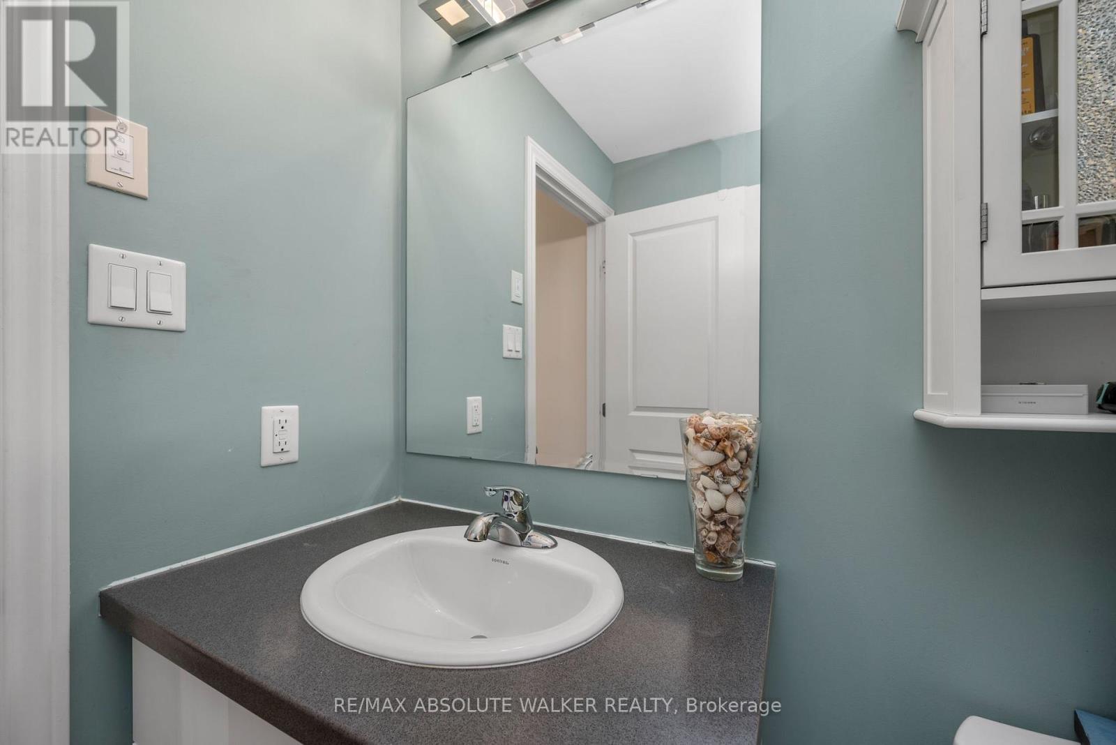 129 Chaperal Private, Ottawa, Ontario  K4A 0T6 - Photo 28 - X12455976