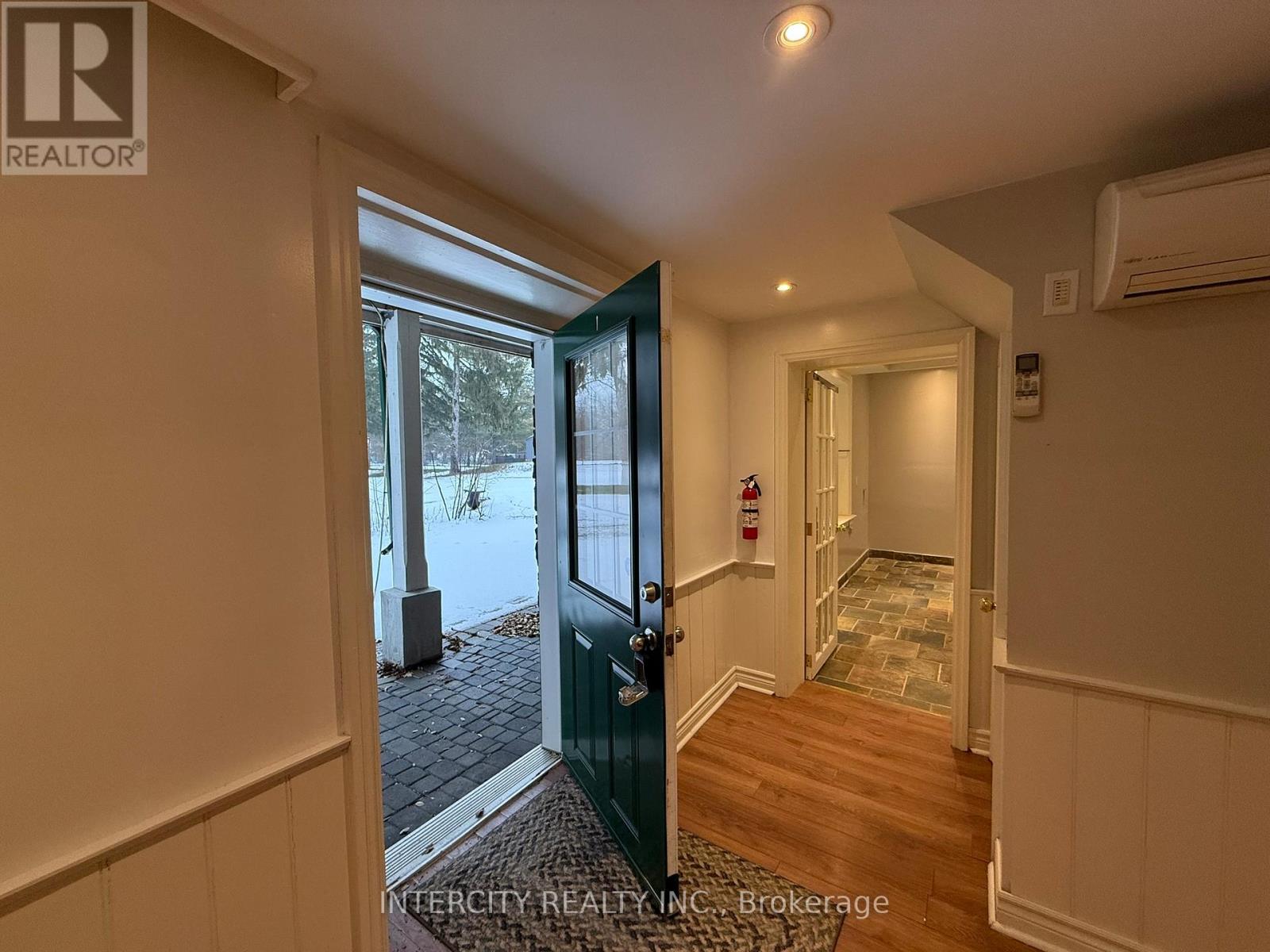 Lower - 117 Clarence Street, Vaughan, Ontario  L4L 1L4 - Photo 13 - N12662144