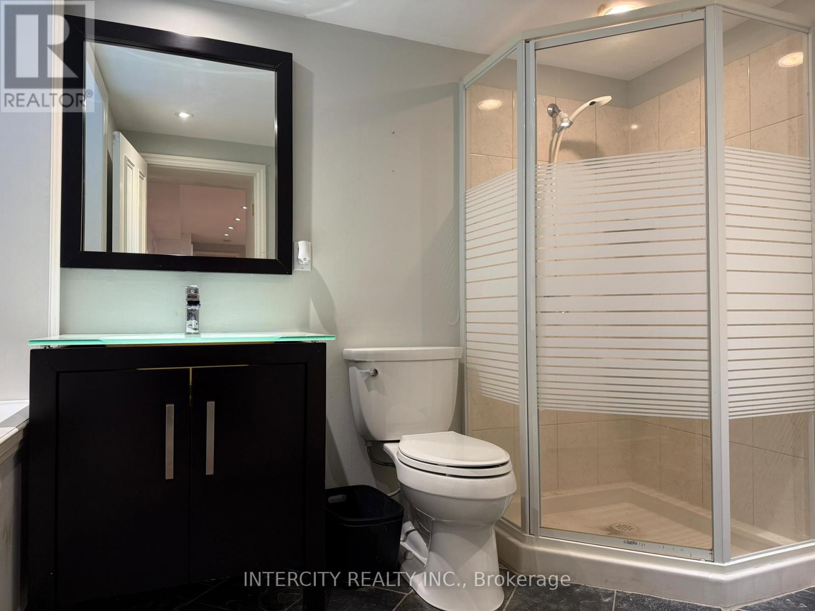 Lower - 117 Clarence Street, Vaughan, Ontario  L4L 1L4 - Photo 7 - N12662144