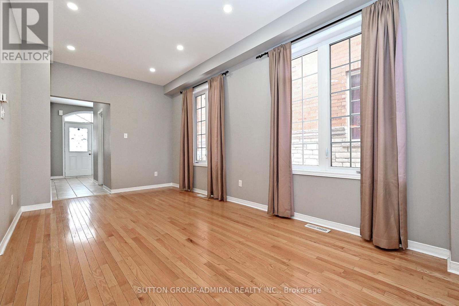 41 Big Hill Crescent, Vaughan, Ontario  L6A 4S1 - Photo 6 - N12662156