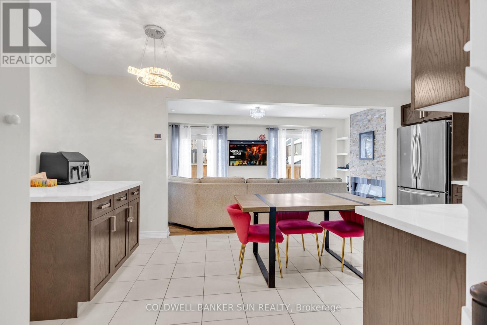 254 Hutchinson Drive, New Tecumseth, Ontario  L9R 0P9 - Photo 6 - N12662160