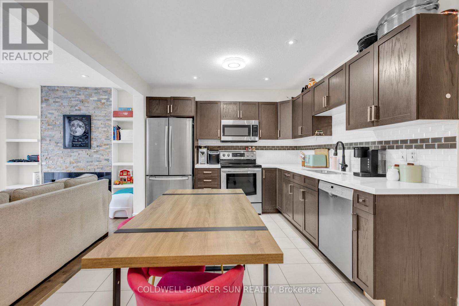 254 Hutchinson Drive, New Tecumseth, Ontario  L9R 0P9 - Photo 7 - N12662160